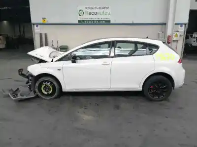 Veicolo di demolizione SEAT                                               LEON (1P1)                                                                                                                                                                                                                                                 1.9 TDI                                                                                                                                                                                                                                                    dell'anno 2010 alimentato BLS