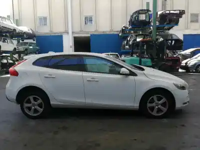 Veículo de Sucata volvo v40 básico do ano 2015 alimentado d4204t8
