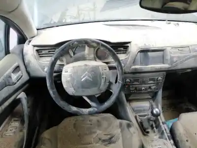 Veículo de Sucata citroen c5 berlina 2.0 hdi fap do ano 2009 alimentado rhf