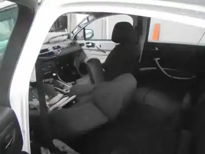 Veículo de Sucata citroen c5 berlina 1.6 hdi fap do ano 2011 alimentado 9h05