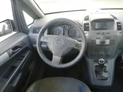 Veículo de Sucata opel zafira b cosmo do ano 2006 alimentado z19dt