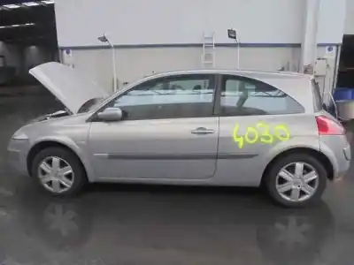 Veicolo di demolizione RENAULT MEGANE II BERLINA 5P 1.6 16V 113 CV / 83 KW dell'anno 2003 alimentato K4MT7