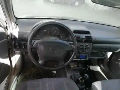 Veículo de Sucata opel corsa a 1.2 do ano 1996 alimentado c12nz