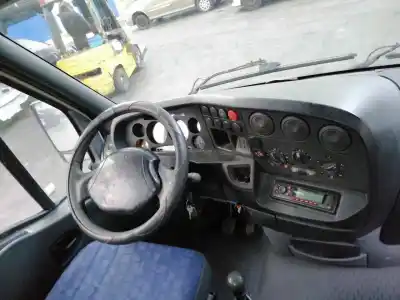 Sloopvoertuig iveco daily chasis- cabina (1999 =>) 3.0 diesel cat van het jaar 2005 aangedreven 