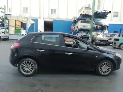 Sloopvoertuig fiat bravo (198) 1.9 16v dynamic multijet van het jaar 2007 aangedreven 192a8000