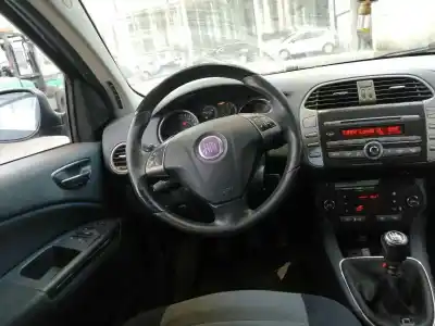 Sloopvoertuig fiat bravo (198) 1.9 16v dynamic multijet van het jaar 2007 aangedreven 192a8000