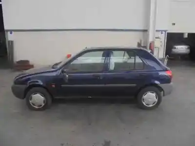 Veículo de Sucata ford fiesta berlina 1.25 16v cat do ano 1996 alimentado dha