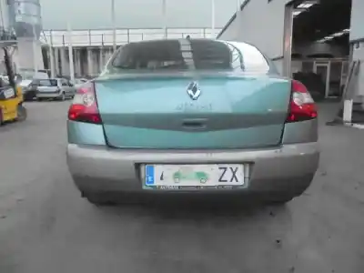 Sloopvoertuig renault megane ii sedán (lm0/1_) 1.9 dci (lm0g lm1g lm2c) van het jaar 2004 aangedreven f9qb800