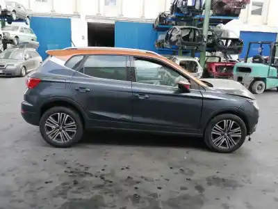 Veículo de Sucata seat arona fr do ano 2020 alimentado dgt