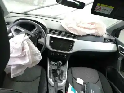 Veículo de Sucata seat arona fr do ano 2020 alimentado dgt