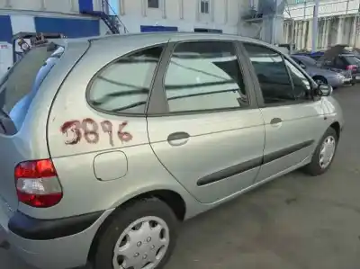 Scrapping Vehicle renault scenic (ja..) 1.9 dci authentique of the year 2002 powered f9qk732