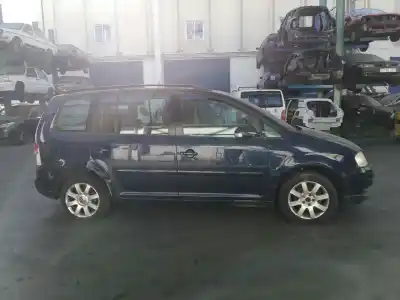Veicolo di demolizione volkswagen                                         touran (1t1, 1t2)                                                                                                                                                                                                                                          1.6 fsi                                                                                                                                                                                                                                                    dell'anno 2003 alimentato bag