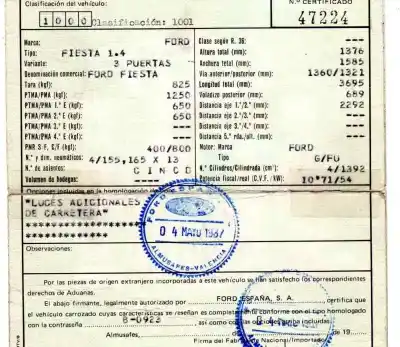 Véhicule à la ferraille ford fiesta berl./courier 1.4 cat (pt-e) de l'année 1987 alimenté g/fu