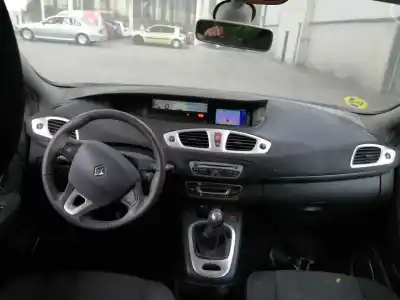 Scrapping Vehicle renault grand scénic iii (jz0/1_) 1.5 dci of the year 2010 powered k9kg832