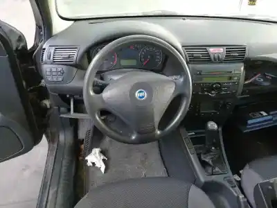Veículo de Sucata fiat stilo (192) 1.9 jtd cat do ano 2003 alimentado 192a1000