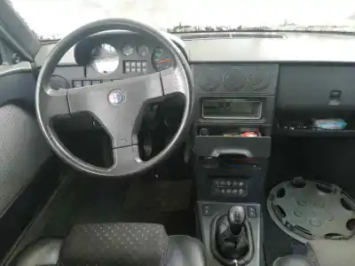 Здавання транспортного засобу alfa romeo 33 berlina 1.5 ti року 1989 потужний ar30588