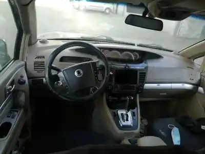 Здавання транспортного засобу ssangyong rodius xdi року 2005 потужний d27dt