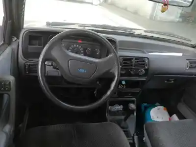 Véhicule à la ferraille ford orion (1989.... 1.6 65 kw de l'année 1989 alimenté lu