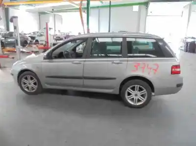 Veículo de Sucata fiat stilo (192) 1.9 multijet 140 m.schumacher do ano 2004 alimentado 192a5000