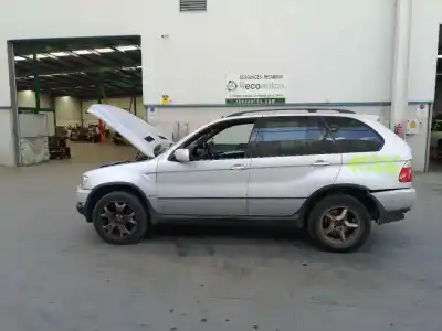Véhicule à la ferraille BMW X5 (E53) 3.0d de l'année 2001 alimenté 306D1