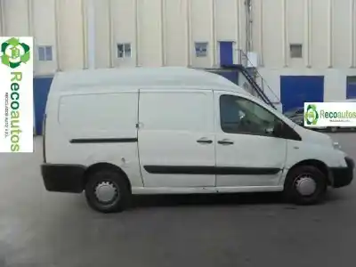 Veicolo di demolizione peugeot expert tepee (vf3x_) 2.0 hdi 120 dell'anno 2010 alimentato rhk