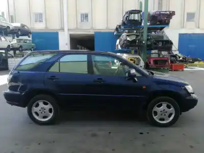 Здавання транспортного засобу lexus rx300 (mcu15) luxury року 2001 потужний 1mzfe