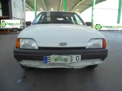 Véhicule à la ferraille ford fiesta berl./courier 1.3 cat de l'année 1992 alimenté g/jbc
