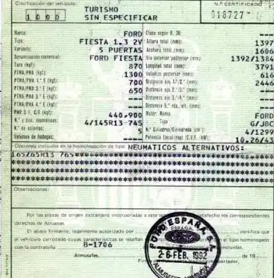 Véhicule à la ferraille ford fiesta berl./courier 1.3 cat de l'année 1992 alimenté g/jbc