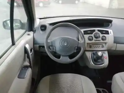 Здавання транспортного засобу renault scénic ii (jm0/1_) 1.6 16v (jm1r) року 2006 потужний d/ k4m d8