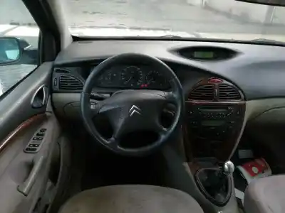 Sloopvoertuig citroen c5 break 2.0 hdi exclusive van het jaar 2003 aangedreven rhz