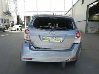 Veículo de Sucata toyota corolla verso (r1) 2.2 d-4d sol do ano 2010 alimentado 2ad