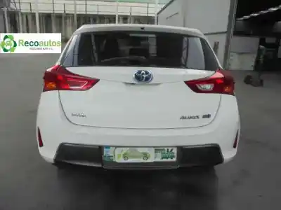 Veículo de Sucata toyota auris 1.8 16v (híbrido) do ano 2015 alimentado 2zr
