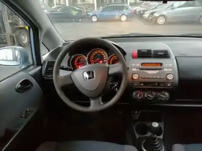 Здавання транспортного засобу honda jazz (gd1/5) 1.2 drive року 2003 потужний l12a1