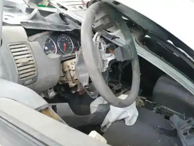 Veículo de Sucata nissan pathfinder (r51) 2.5 dci xe do ano 2008 alimentado yd25