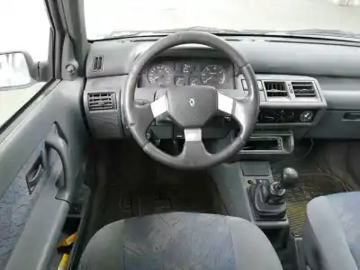 Véhicule à la ferraille renault clio i fase i+ii (b/c57) 1.9 diesel de l'année 1997 alimenté f8q
