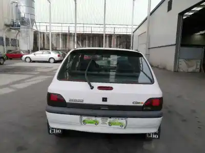 Véhicule à la ferraille renault clio i fase i+ii (b/c57) 1.9 diesel de l'année 1997 alimenté f8q