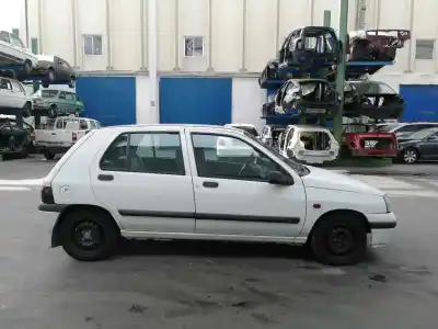 Véhicule à la ferraille renault clio i fase i+ii (b/c57) 1.9 diesel de l'année 1997 alimenté f8q