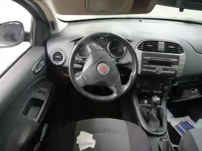 Sloopvoertuig fiat bravo (198) 1.6 16v active multijet (77kw) van het jaar 2009 aangedreven 198a3000