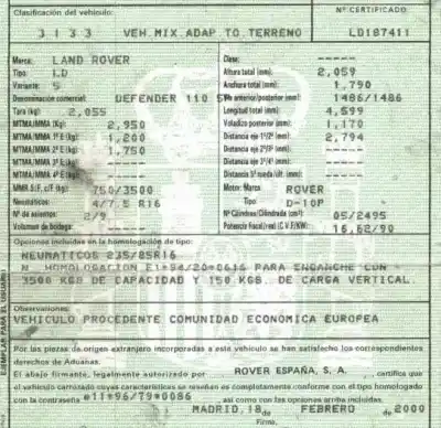 Veículo de Sucata land rover defender (ld) 2.5 td5 do ano 2000 alimentado 10p