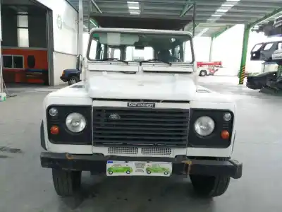 Veículo de Sucata land rover defender (ld) 2.5 td5 do ano 2000 alimentado 10p