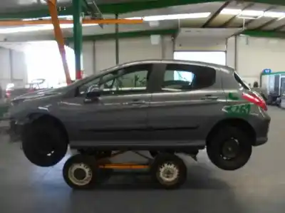 Veículo de Sucata peugeot 308 confort do ano 2010 alimentado 9h02