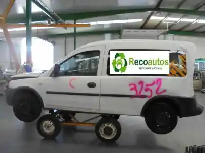 Veículo de Sucata opel combo tour 1.3 cdti 16v do ano 2006 alimentado z13dt