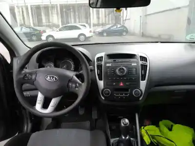 Veículo de Sucata kia cee´d 1.4 cat do ano 2011 alimentado g4fa