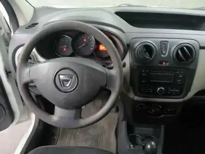Veículo de Sucata dacia dokker 1.6 cat (bivalent. gasolina / gpl) do ano 2015 alimentado k7ma828