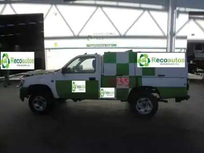 Scrapping Vehicle TOYOTA HILUX (KUN) 2.5 Turbodiesel of the year 2002 powered D 2KD-FTV