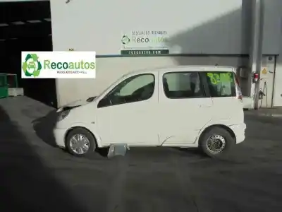 Здавання транспортного засобу TOYOTA YARIS VERSO (NCP2/NLP2) 1.4 D-4D Linea Luna року 2003 потужний 1NDTV