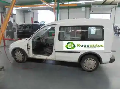 Veículo de Sucata opel combo tour 1.3 cdti 16v do ano 2004 alimentado z13dt