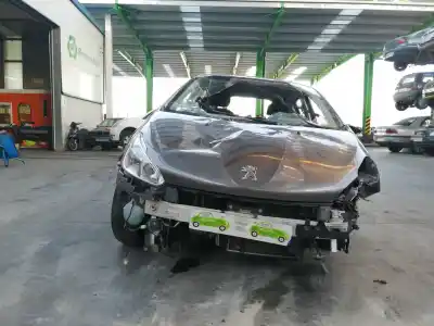 Veículo de Sucata peugeot 208 i (ca_, cc_) 1.2 vti 82 do ano 2018 alimentado hm05