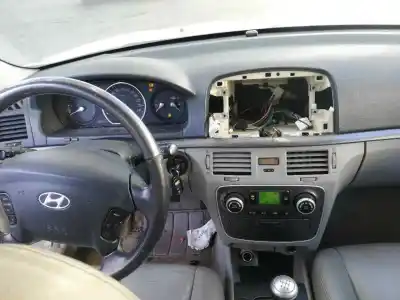 Veículo de Sucata hyundai sonata (nf) 2.0 crdi comfort i do ano 2007 alimentado d4ea