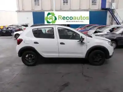 Veículo de Sucata dacia sandero 0.9 tce cat do ano 2017 alimentado h4bb4